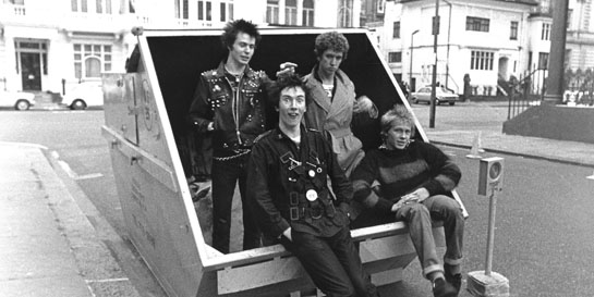 Universal Music Sign The Sex Pistols 27 Jul 21 9 58am